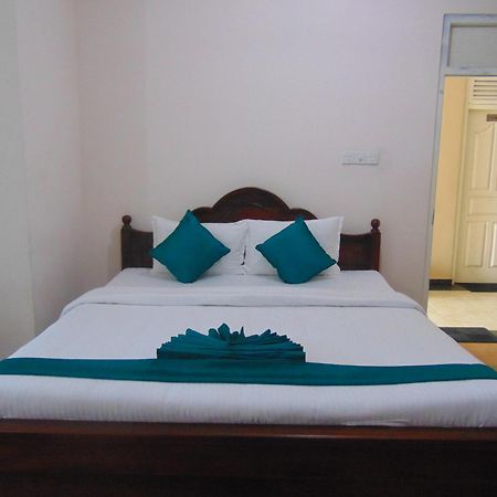 Sri Krishna Bhavan Hotel Hatton Exteriér fotografie