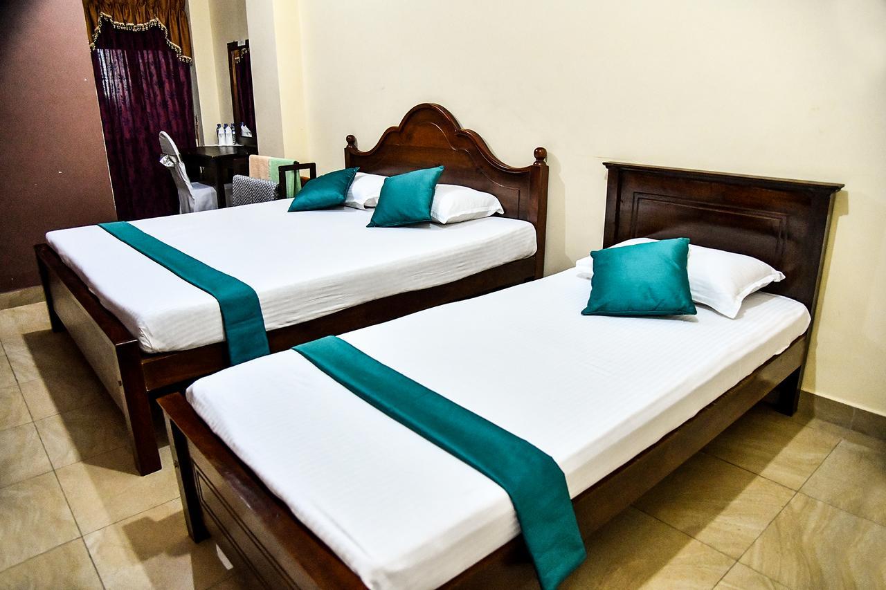 Sri Krishna Bhavan Hotel Hatton Exteriér fotografie