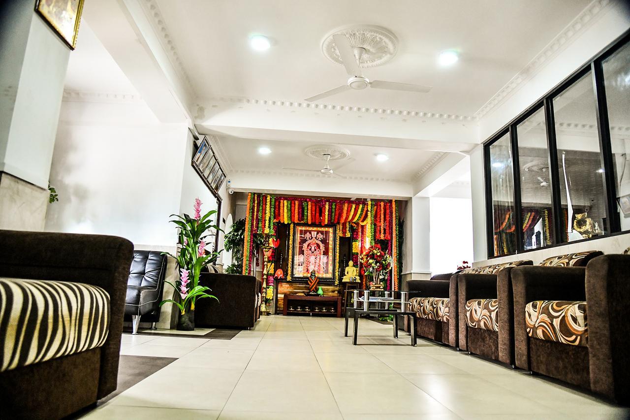 Sri Krishna Bhavan Hotel Hatton Exteriér fotografie