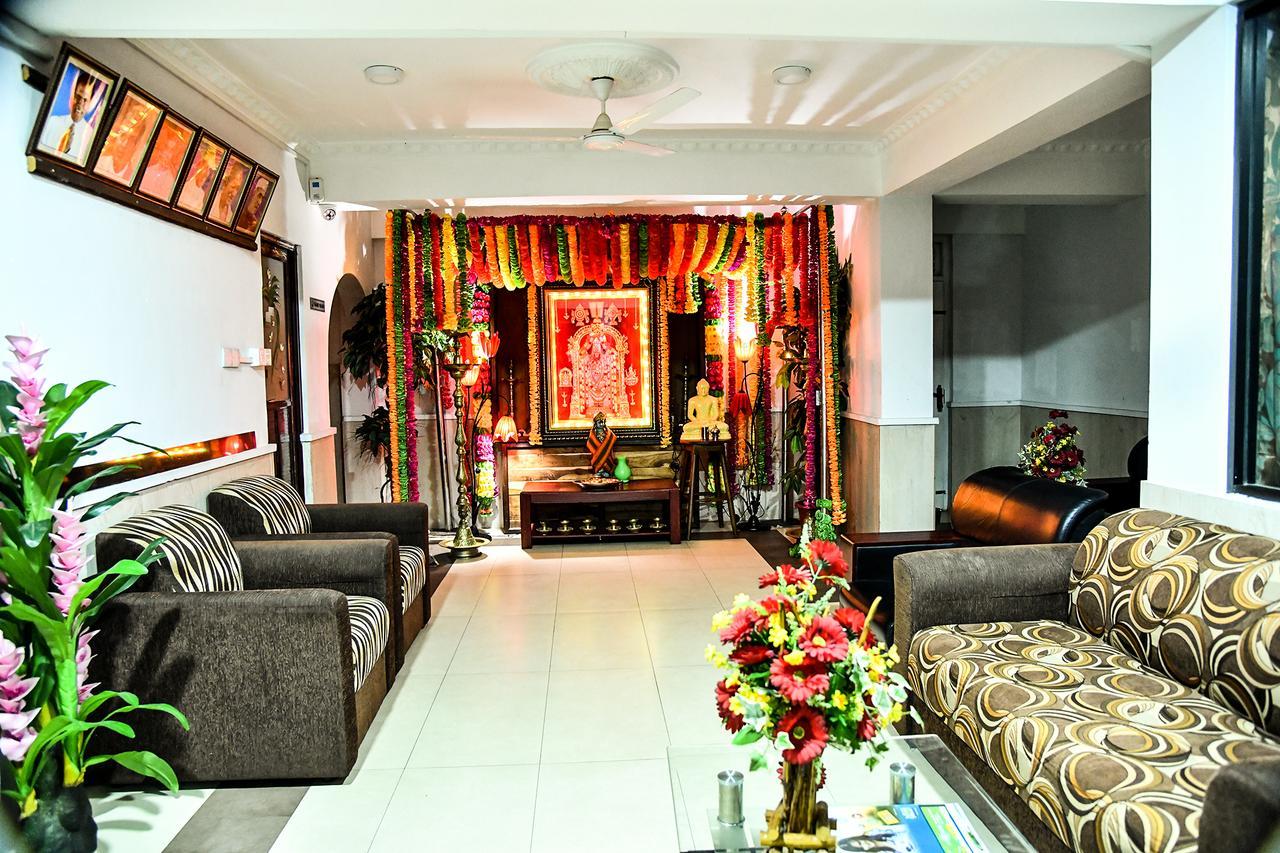Sri Krishna Bhavan Hotel Hatton Exteriér fotografie